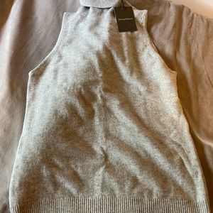 Tommy Bahama Sleeveless Wool and Cashmere Sweater M